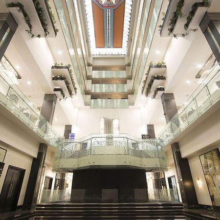 Le Meridien Bangalore Luaran gambar