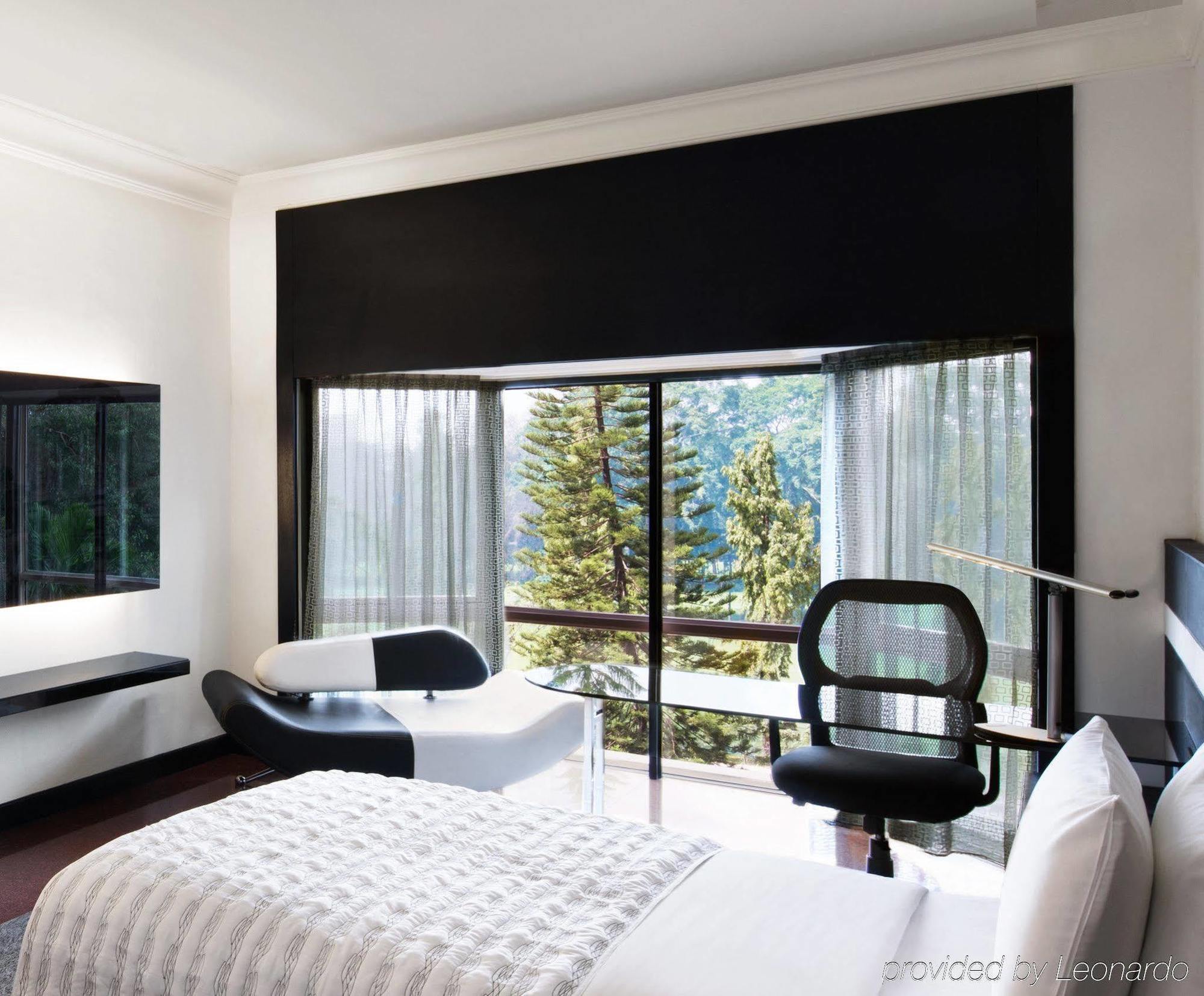 Le Meridien Bangalore Luaran gambar