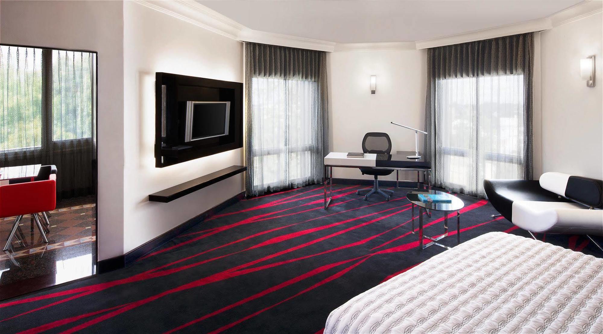 Le Meridien Bangalore Luaran gambar