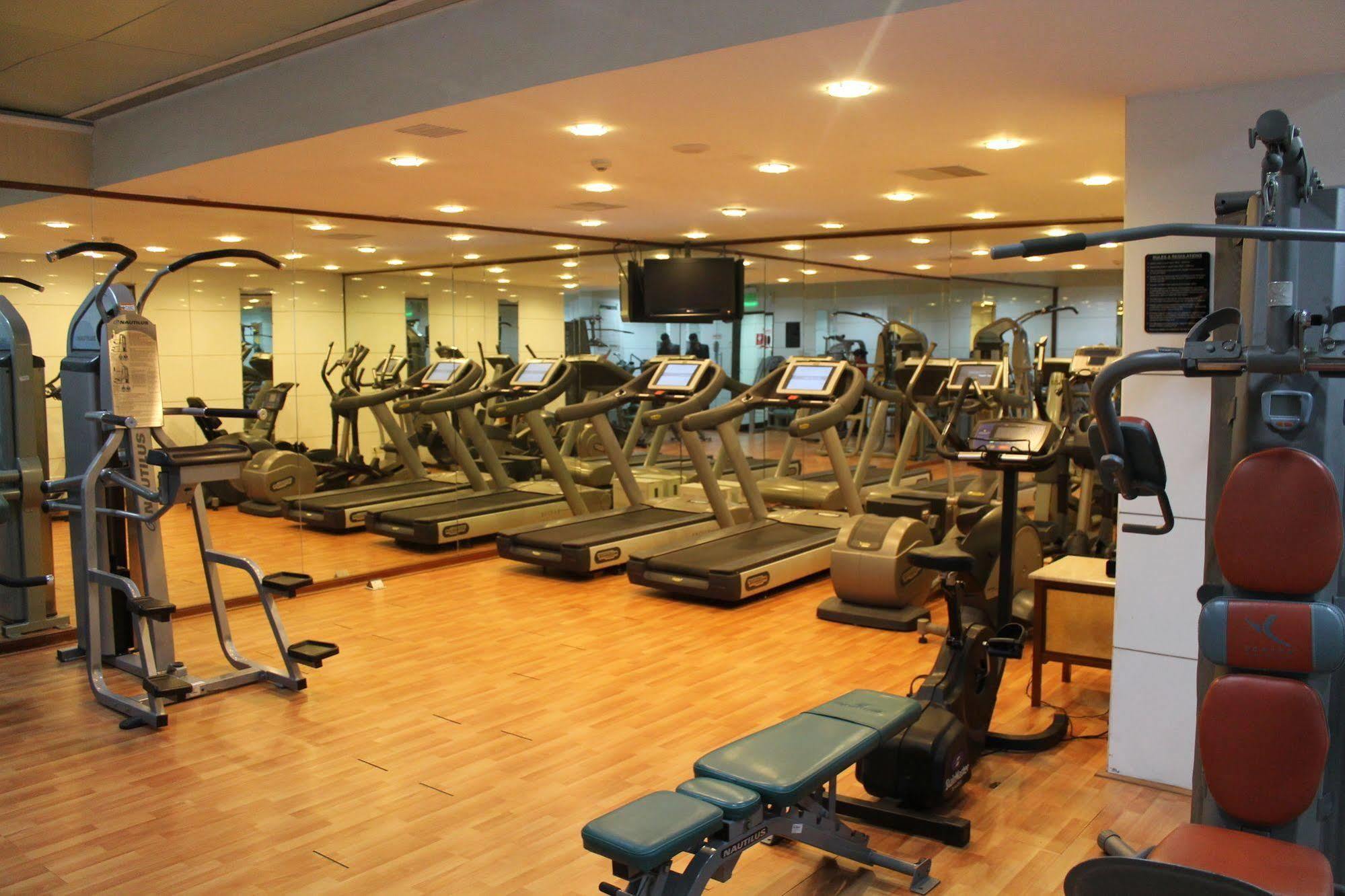 Le Meridien Bangalore Luaran gambar