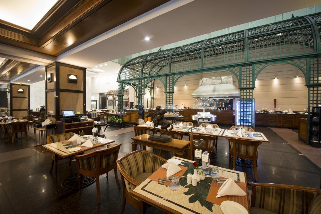 Le Meridien Bangalore Luaran gambar
