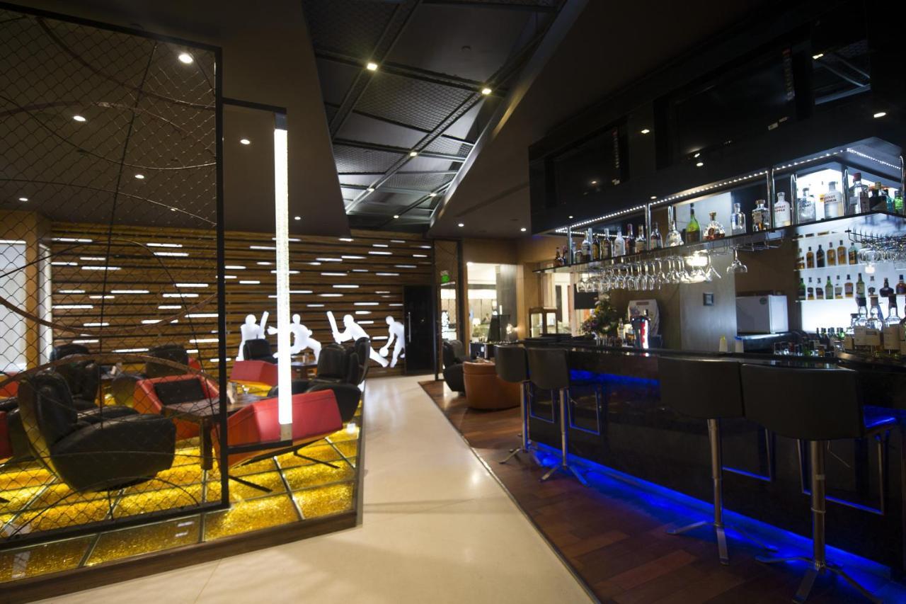 Le Meridien Bangalore Luaran gambar