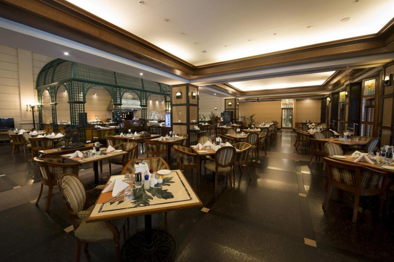 Le Meridien Bangalore Luaran gambar