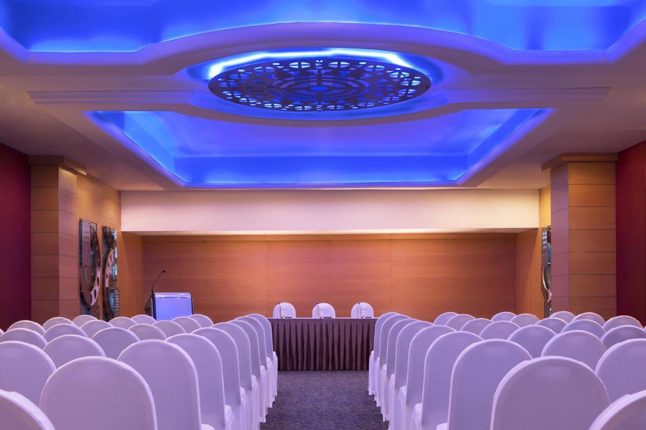 Le Meridien Bangalore Luaran gambar