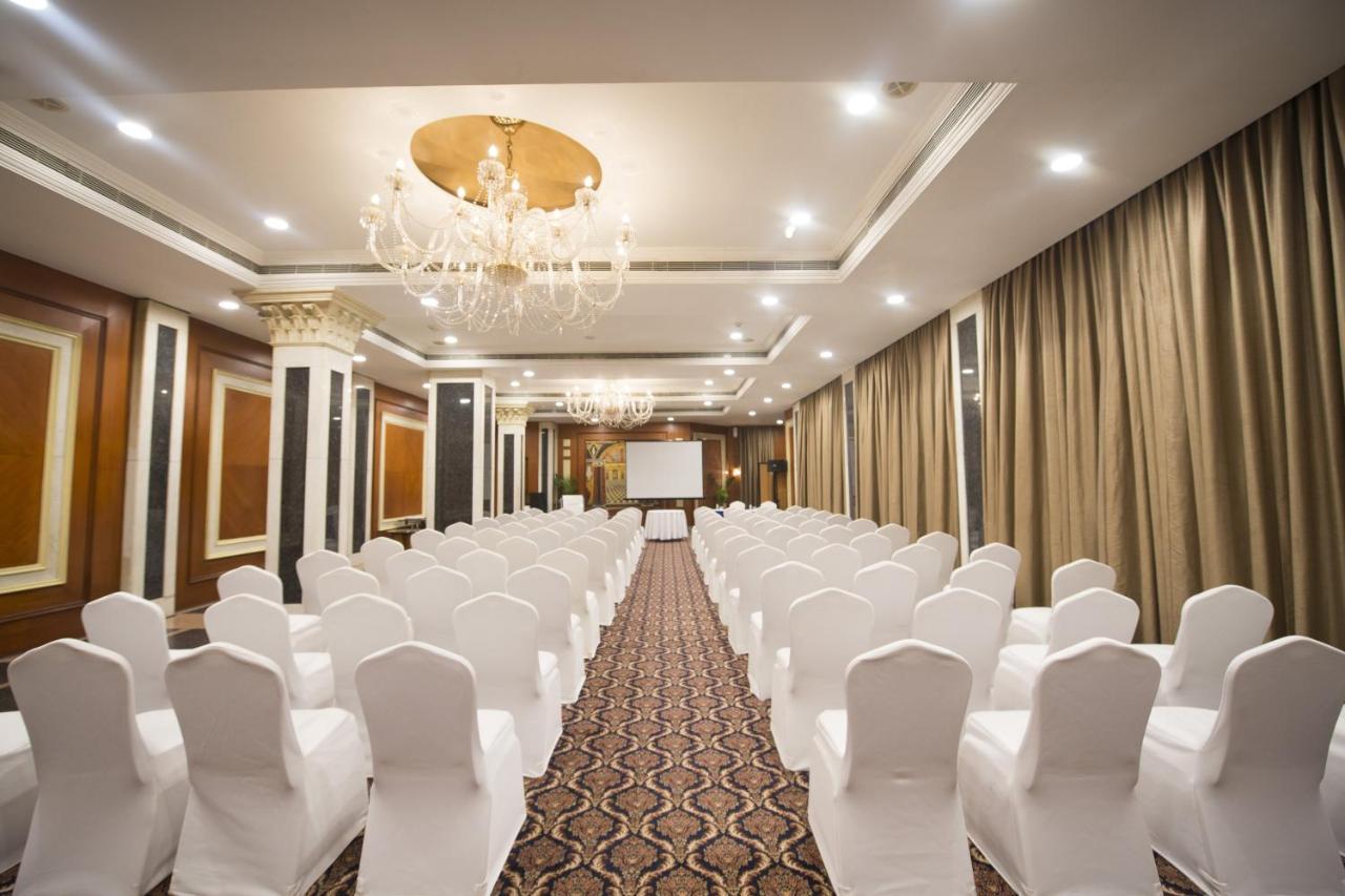 Le Meridien Bangalore Luaran gambar
